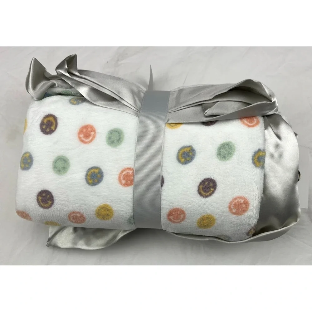 JuJuBe Smile Happy Vibe Plush Baby Blanket Silver Satin Trim Smiley Face NWT‎